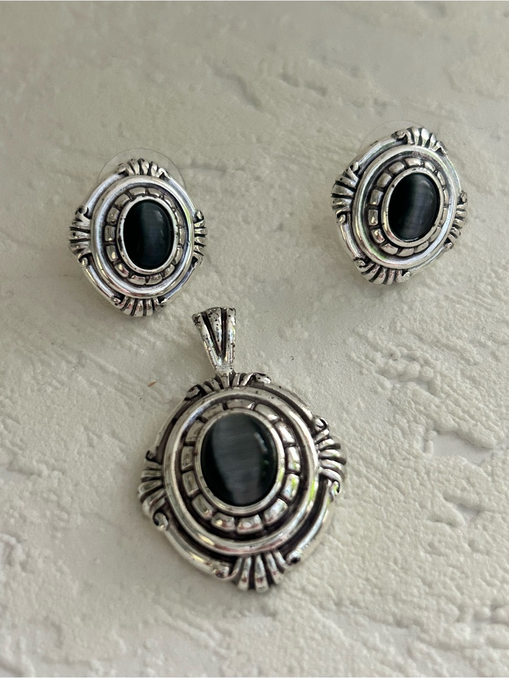 Silver-Tone Black Oval Pendant Necklace with Matching Stud Earrings
